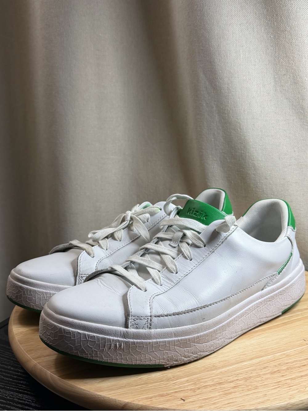 Kizik unisex Vegas sneaker shoes .